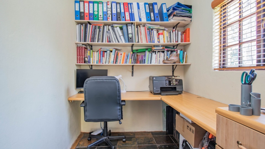 3 Bedroom Property for Sale in Safari Gardens North West